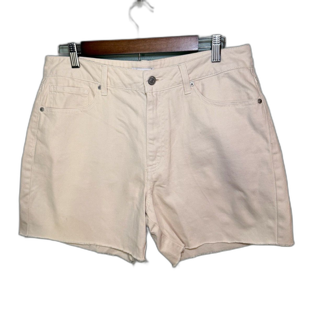 Forever 21 Women's Beige Denim Cut Off Shorts Size 29 Mid Rise 5-Pocket